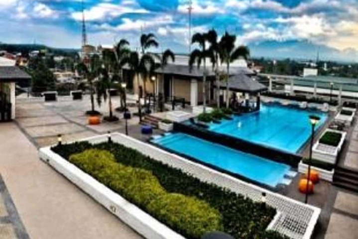 Pool 27 of 60