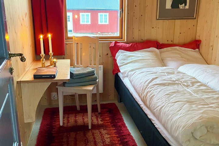 Room 5 of 92
