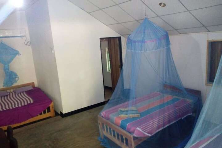 Room 10 of 40