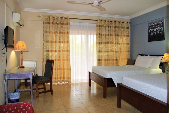 Room 10 of 108