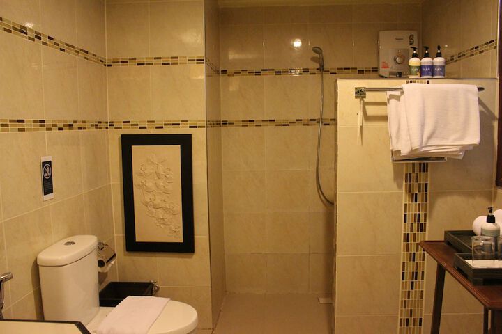 Room 30 of 40