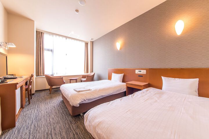 Room 3 of 36