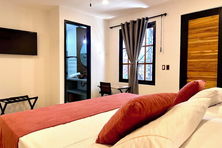 Room 2 of 26