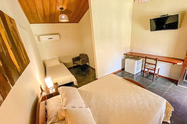 Room 4 of 49