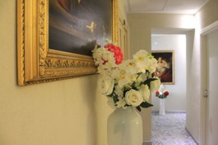 Ballroom/Hall 25 of 31