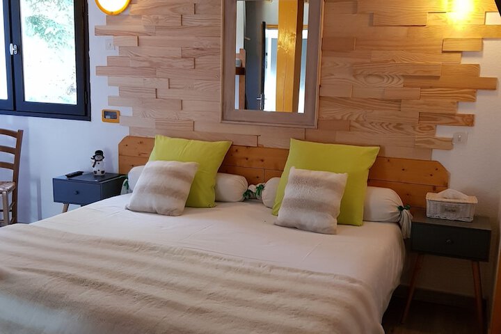 Room 4 of 60