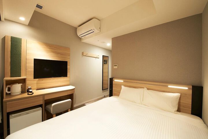 Room 17 of 61
