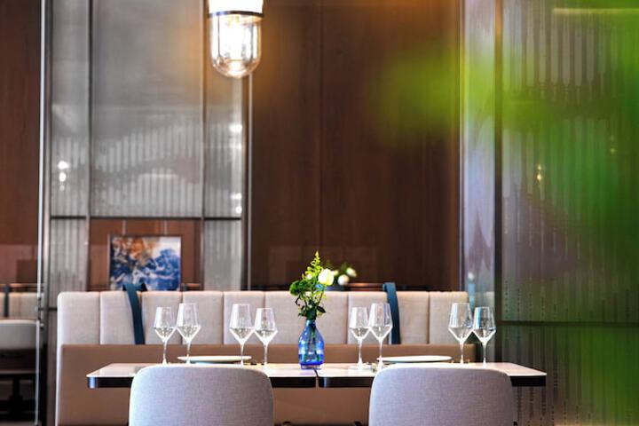 Dining 38 of 72