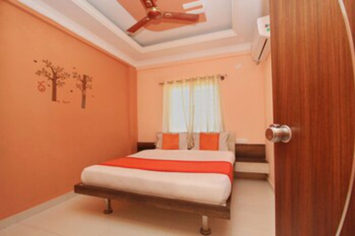 Room 13 of 21