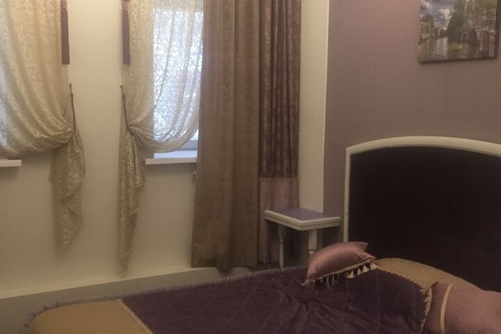 Room 9 of 21