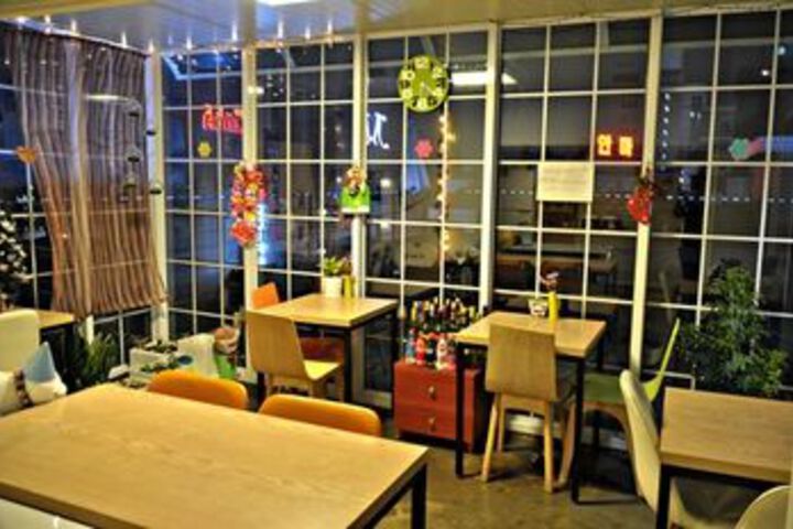 Hotel Lounge