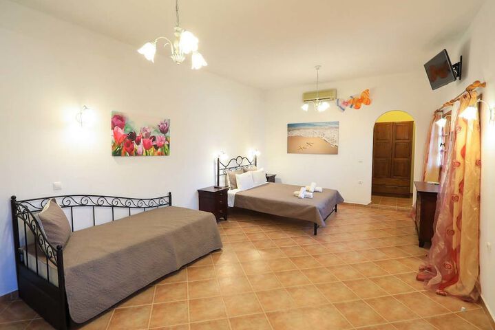 Room 3 of 55