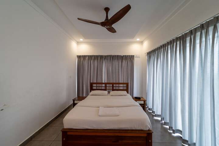 Room 8 of 72