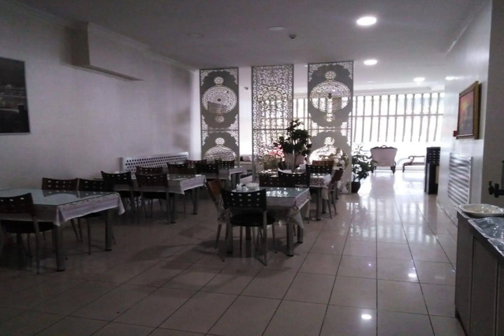 Dining 9 of 9