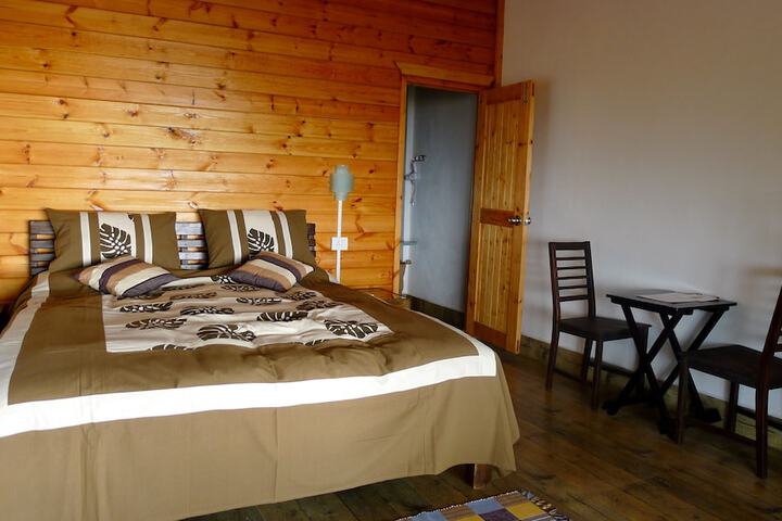 Room 16 of 30