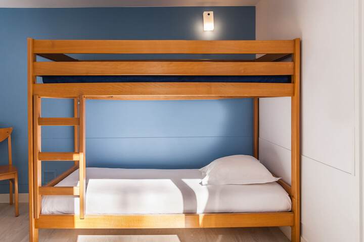 Room 5 of 31