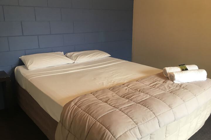Room 8 of 35
