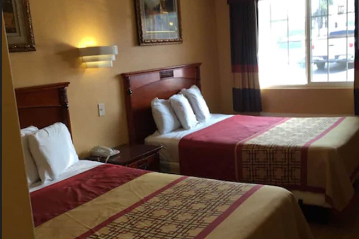 2 Double Beds (2 of 8)