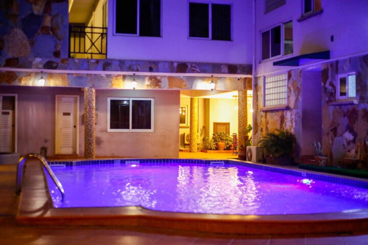 Pool 106 of 159
