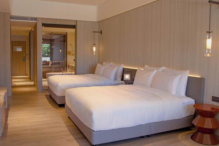 Room 9 of 35