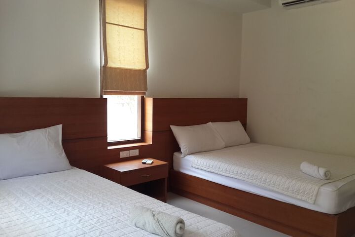 Room 2 of 63