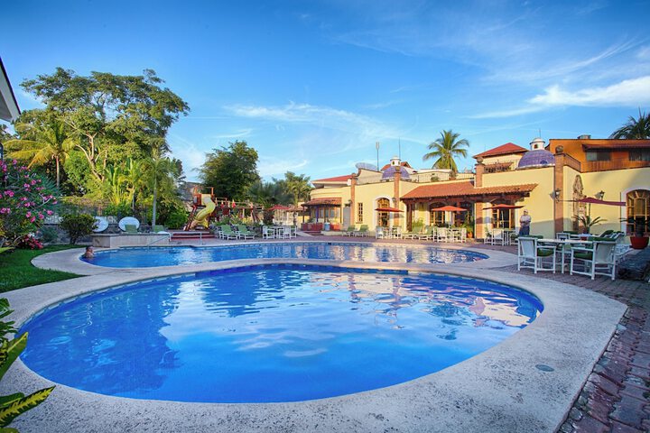 Pool 30 of 60