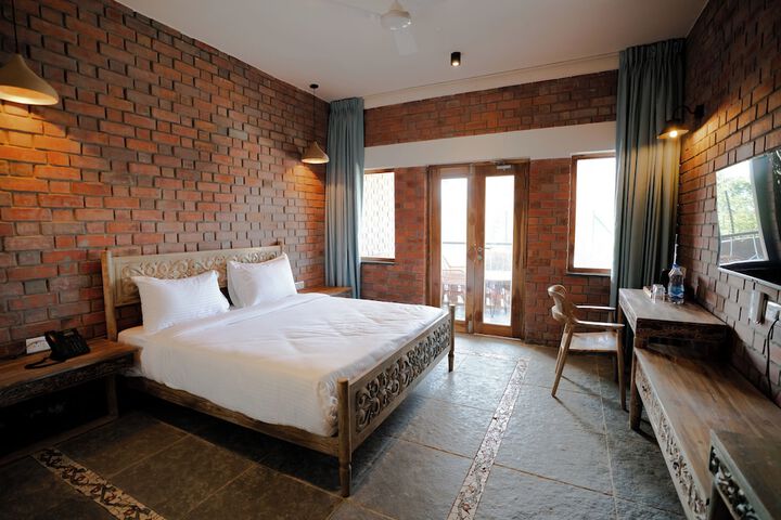Room 16 of 54