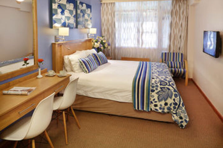 Room 12 of 28