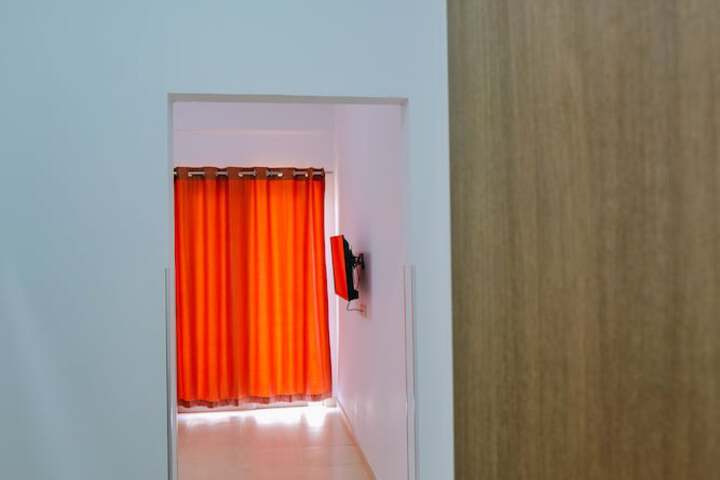 Room 9 of 111