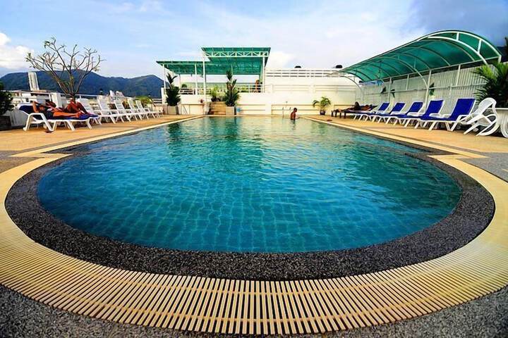 Pool Hotel