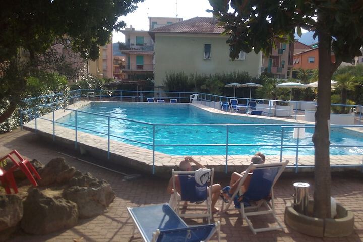 Pool Hotel