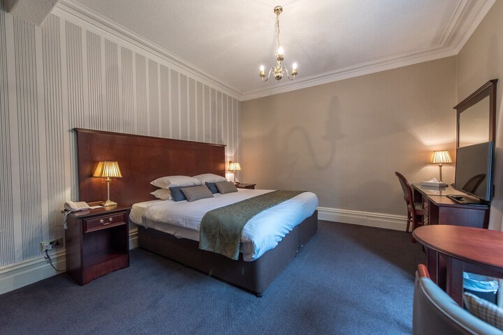 Room 32 of 149