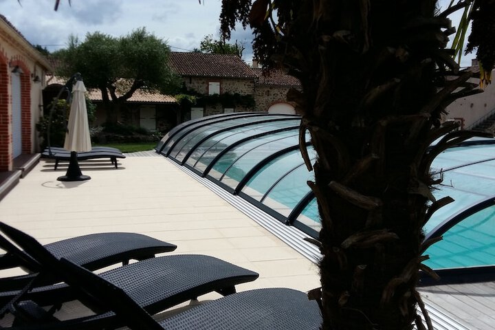 Hotel with Pool