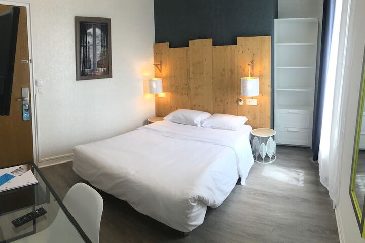 Room 21 of 38