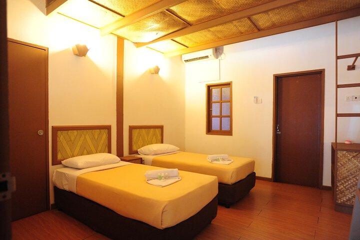 Room 7 of 36