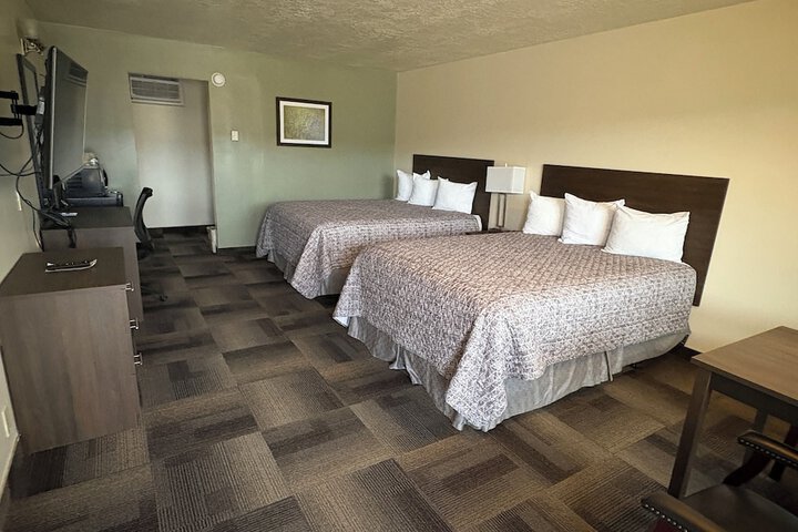 Room 11 of 38