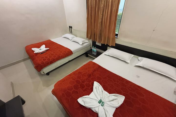 Room 28 of 72