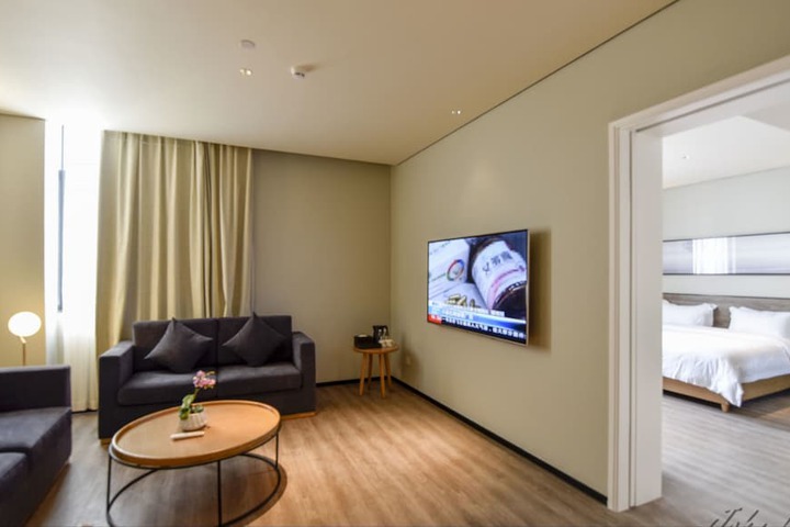Room 16 of 26
