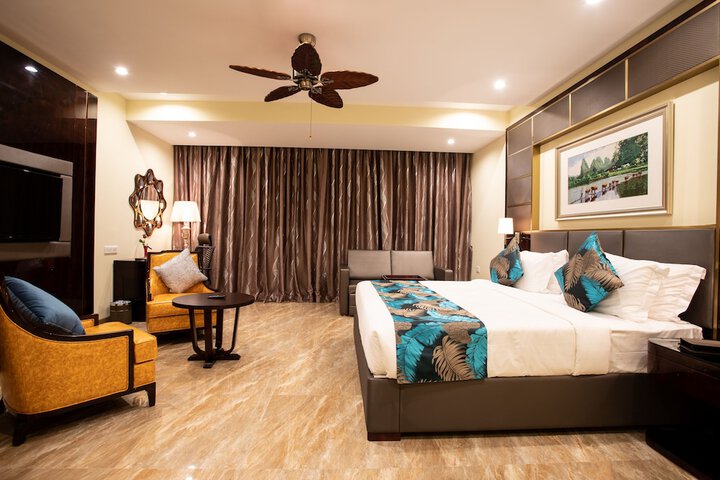 Room 15 of 37