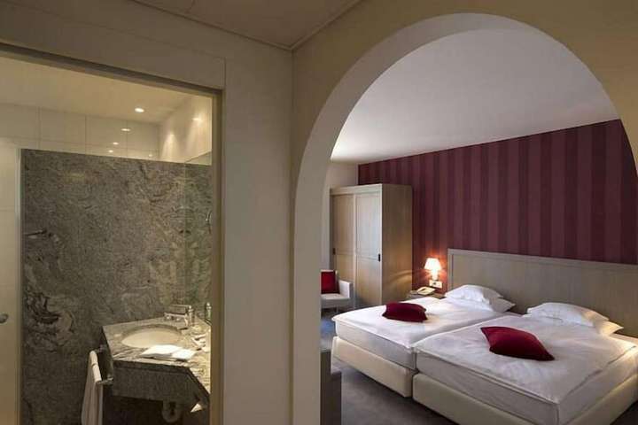 Room 20 of 89