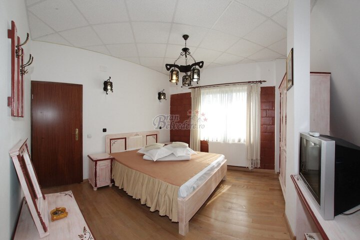 Room 14 of 52