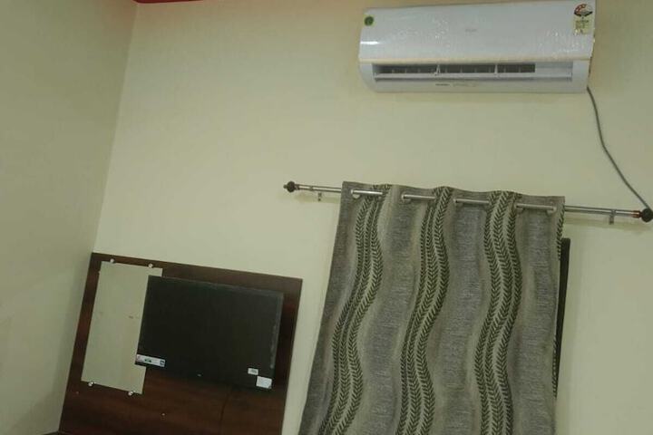 Room 10 of 63
