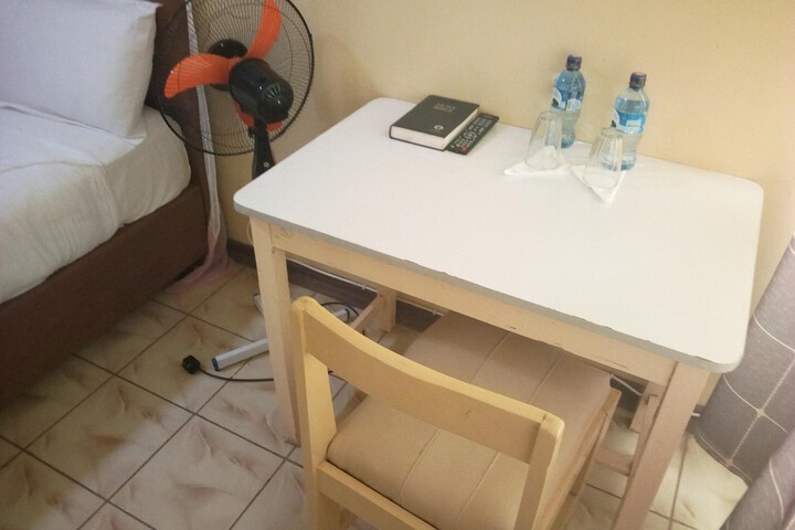 Room 26 of 73