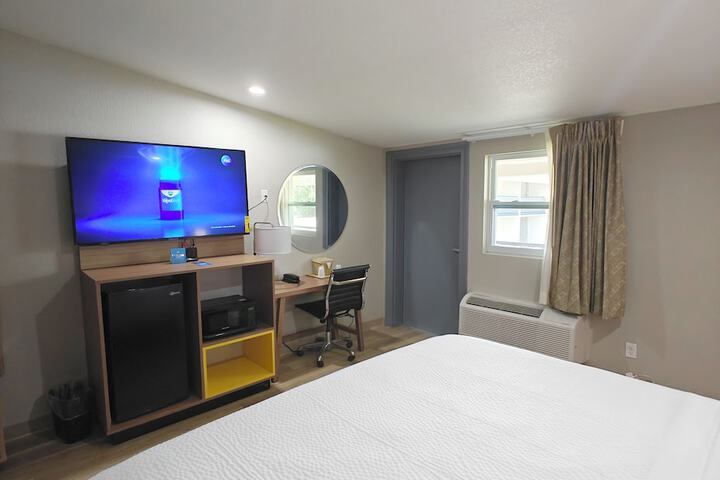 2 King Beds (8 of 17)