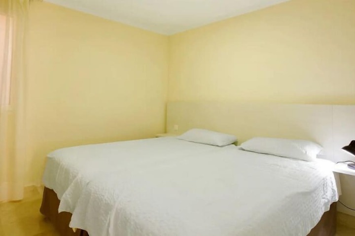 Room 6 of 20