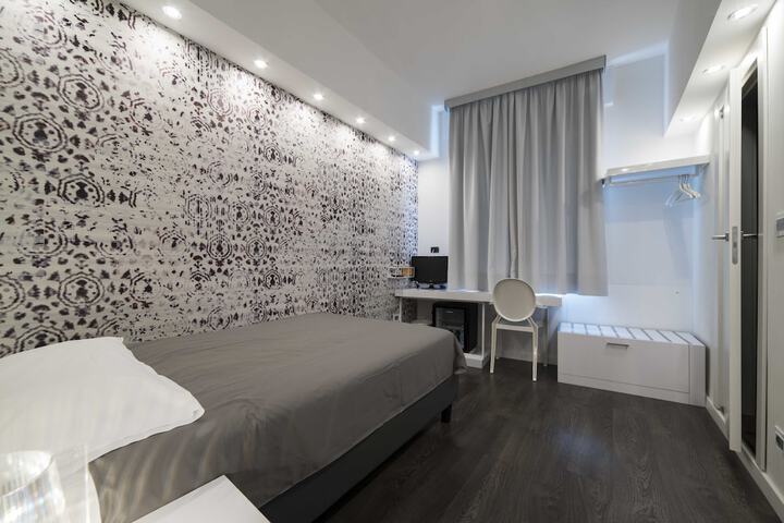 Room 21 of 47