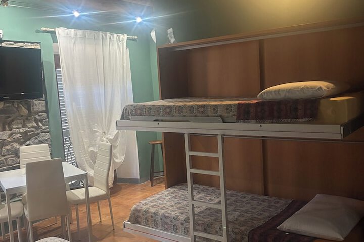 Room 27 of 45