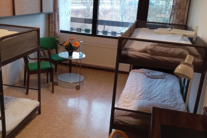 Room 28 of 140