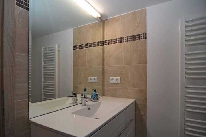 Room 15 of 29
