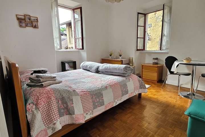 Room 5 of 19